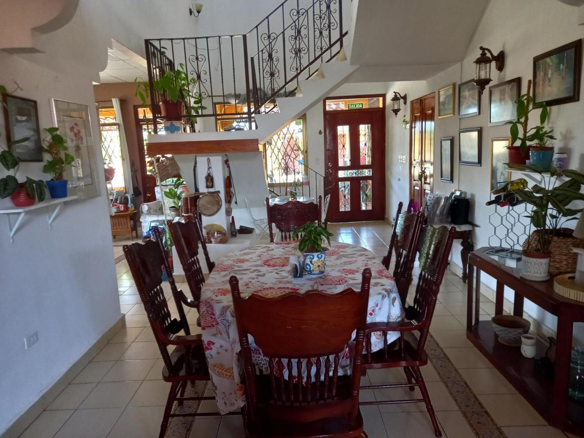 Hostel Kimmell / Hostal Familiar La Casita De Los Kimmell 라스 타블라스 외부 사진
