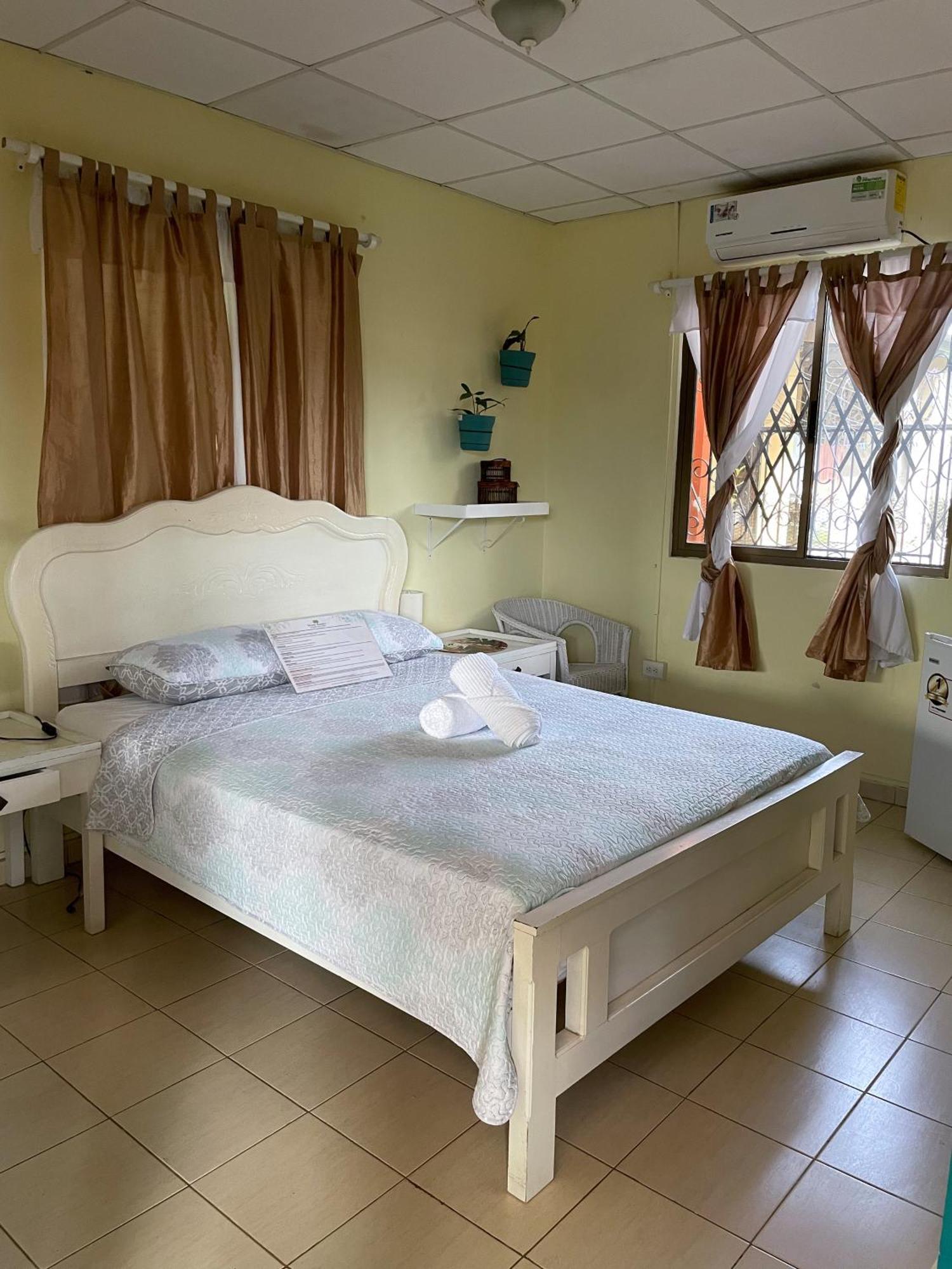 Hostel Kimmell / Hostal Familiar La Casita De Los Kimmell 라스 타블라스 외부 사진